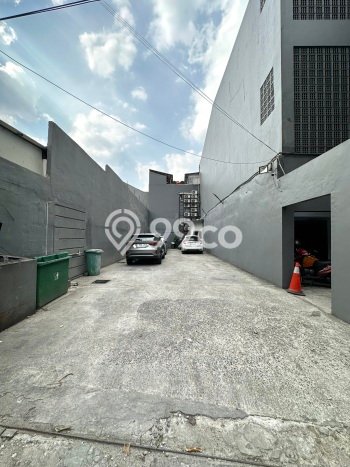 Aset Investasi! Kost Dijual di Kebayoran Baru, Jakarta Selatan, 32 KT, 32 KM, Luas 750m2 Aset Investasi! Kost Dijual di Kebayoran Baru, Jakarta Selatan, 32 KT, 32 KM, Luas 750m2