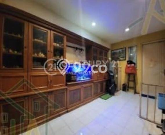 Jual Rumah Luas Megah Dengan View Eksklusif di Jelambar, Jakarta Barat Jual Rumah Luas Megah Dengan View Eksklusif di Jelambar, Jakarta Barat