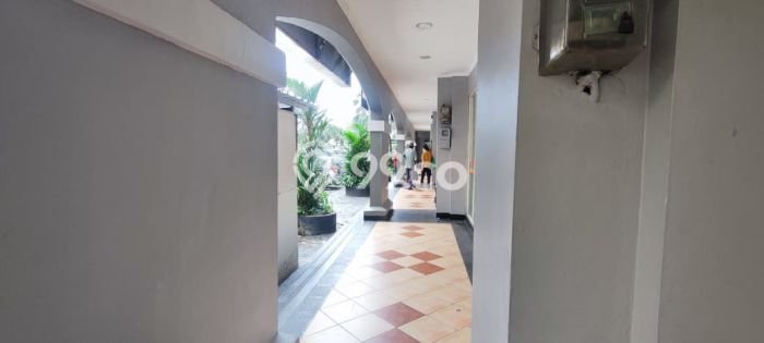 Komersial Bagus Dijual LB 93m2 Lokasi Strategis Jakarta Barat Area Cocok untuk Berbisnis Komersial Bagus Dijual LB 93m2 Lokasi Strategis Jakarta Barat Area Cocok untuk Berbisnis