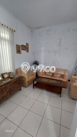 Siap Huni Hunian Elit 8 Kamar di Pasar Rebo Dekat ke Mana Pun Siap Huni Hunian Elit 8 Kamar di Pasar Rebo Dekat ke Mana Pun