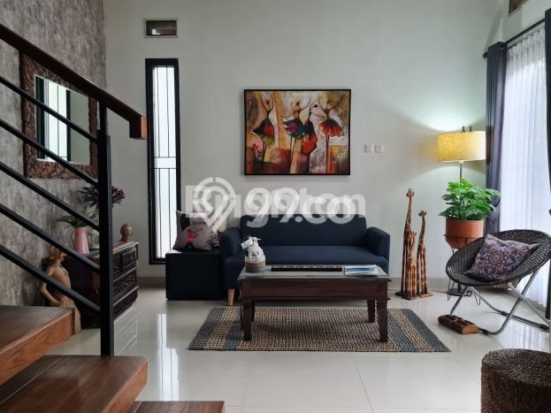 Hunian Eksklusif Siap Huni LT 145m2 di Ciracas, Jakarta Timur Hunian Eksklusif Siap Huni LT 145m2 di Ciracas, Jakarta Timur