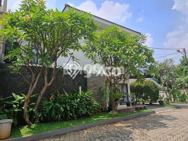 Hunian Eksklusif Siap Huni LT 145m2 di Ciracas, Jakarta Timur Hunian Eksklusif Siap Huni LT 145m2 di Ciracas, Jakarta Timur