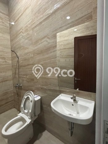 Rumah Disewakan Jakarta Utara LT 560m2 LB 215m2 Area Pantai Indah Kapuk Rumah Disewakan Jakarta Utara LT 560m2 LB 215m2 Area Pantai Indah Kapuk
