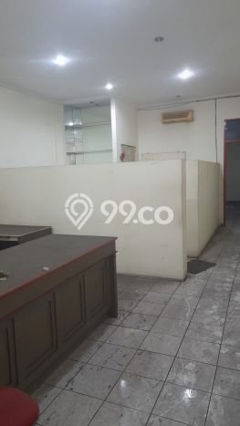 LOKASI STRATEGIS! Ruko di Roxy, Luas 200m², Kawasan Komersial LOKASI STRATEGIS! Ruko di Roxy, Luas 200m², Kawasan Komersial