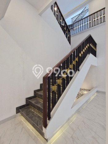 Jual Rumah Eksklusif 4 KT di Tomang, Jakarta Barat Jual Rumah Eksklusif 4 KT di Tomang, Jakarta Barat
