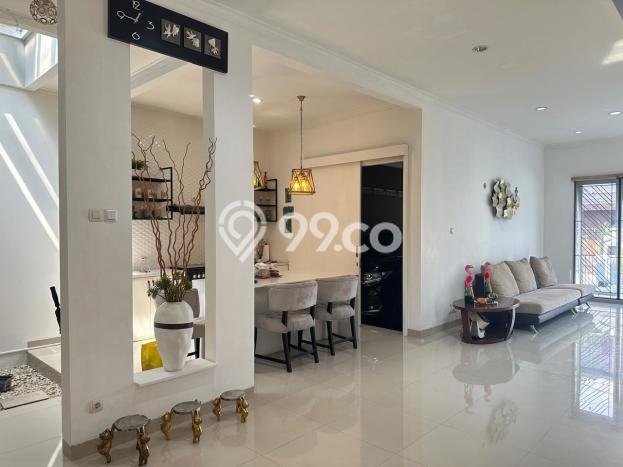 Rumah Luxury Modern Tanpa Renovasi di BSD Nusaloka Tangerang Rumah Luxury Modern Tanpa Renovasi di BSD Nusaloka Tangerang