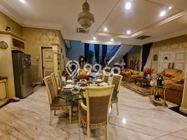 Rumah Mewah LB 554m2 Siap Pakai Desain Elegan di Pantai Indah Kapuk, Jakarta Utara Rumah Mewah LB 554m2 Siap Pakai Desain Elegan di Pantai Indah Kapuk, Jakarta Utara