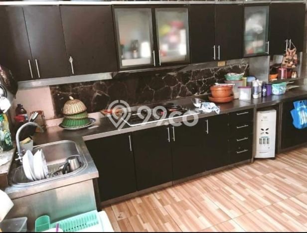 Ready to Use! Premium House LT 325m2 Desain Modern di Surabaya Kota Ready to Use! Premium House LT 325m2 Desain Modern di Surabaya Kota