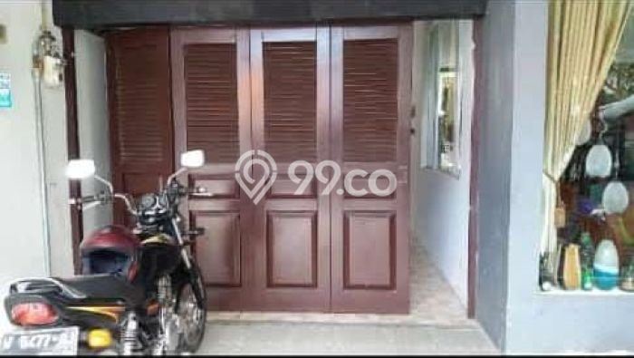 Ready to Use! Premium House LT 325m2 Desain Modern di Surabaya Kota Ready to Use! Premium House LT 325m2 Desain Modern di Surabaya Kota