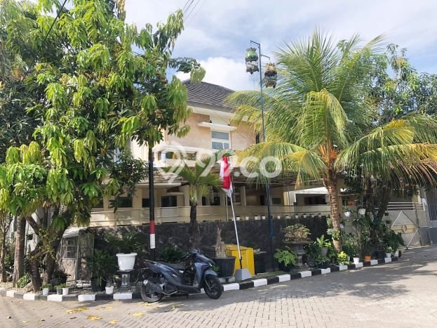 Best Deal Hunian Mewah Ideal dan Luas di Wiyung, Surabaya Best Deal Hunian Mewah Ideal dan Luas di Wiyung, Surabaya