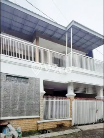 For Sale Rumah 5 Kamar Lokasi Ideal Nyaman dan Strategis di Wiyung For Sale Rumah 5 Kamar Lokasi Ideal Nyaman dan Strategis di Wiyung