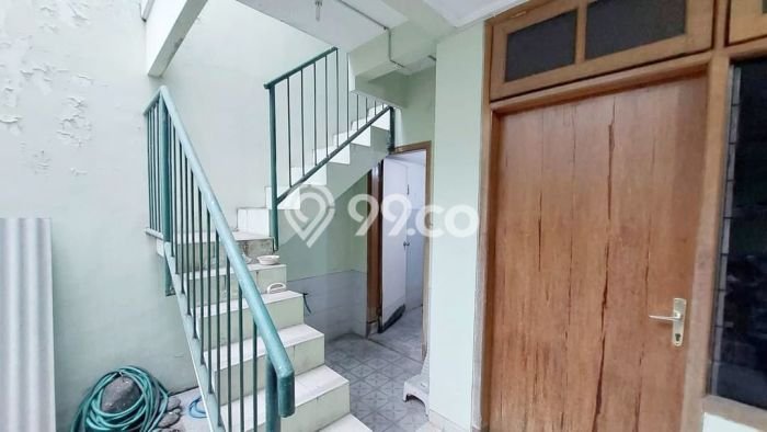 For Sale! Luxury House LT 193m2 Desain Modern di Ketintang For Sale! Luxury House LT 193m2 Desain Modern di Ketintang