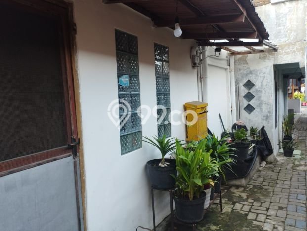 Dijual Rumah Mewah Megah Dengan View Cantik di Raya A Yani, Surabaya Dijual Rumah Mewah Megah Dengan View Cantik di Raya A Yani, Surabaya