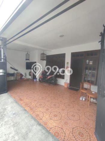 For Sale Rumah 4 Kamar Lokasi Ideal Bagus dan Strategis di Tambaksari For Sale Rumah 4 Kamar Lokasi Ideal Bagus dan Strategis di Tambaksari