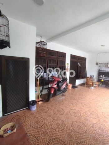 For Sale Rumah 4 Kamar Lokasi Ideal Bagus dan Strategis di Tambaksari For Sale Rumah 4 Kamar Lokasi Ideal Bagus dan Strategis di Tambaksari