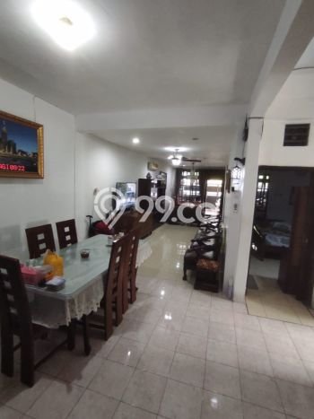 For Sale Rumah 4 Kamar Lokasi Ideal Bagus dan Strategis di Tambaksari For Sale Rumah 4 Kamar Lokasi Ideal Bagus dan Strategis di Tambaksari