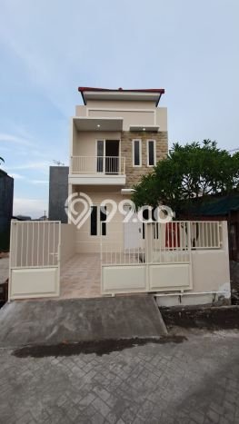 Jual Rumah Eksklusif 3 KT di Gununganyar, Surabaya Jual Rumah Eksklusif 3 KT di Gununganyar, Surabaya