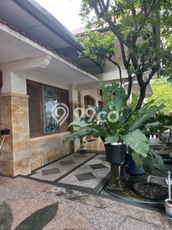 Siap Huni Rumah Mewah 4 Kamar di Rungkut Dekat ke Mana Pun Siap Huni Rumah Mewah 4 Kamar di Rungkut Dekat ke Mana Pun