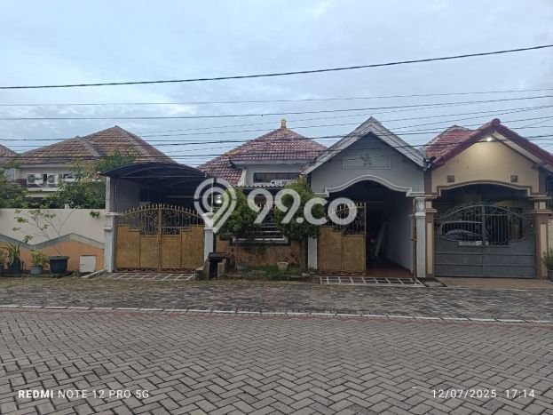 For Sale Rumah Elit Exclusive di Rungkut, Surabaya For Sale Rumah Elit Exclusive di Rungkut, Surabaya