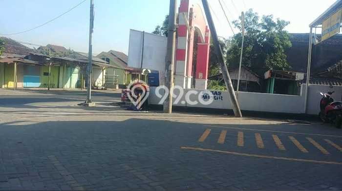 Komersial Favorit Dijual di Balongpanggang Gresik Kawasan Pusat Bisnis Komersial Favorit Dijual di Balongpanggang Gresik Kawasan Pusat Bisnis