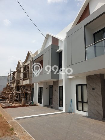 Rumah Luas Asri 3 KT Siap Pakai di Pondok Gede Jakarta Timur Rumah Luas Asri 3 KT Siap Pakai di Pondok Gede Jakarta Timur