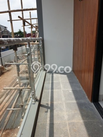 Rumah Luas Asri 3 KT Siap Pakai di Pondok Gede Jakarta Timur Rumah Luas Asri 3 KT Siap Pakai di Pondok Gede Jakarta Timur