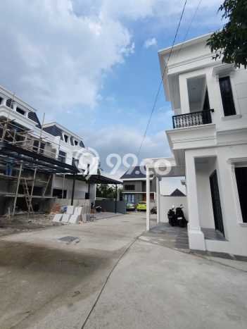 Dijual Hunian Rumah Terawat 3 KT di Jatiwaringin, Jakarta Timur Dijual Hunian Rumah Terawat 3 KT di Jatiwaringin, Jakarta Timur