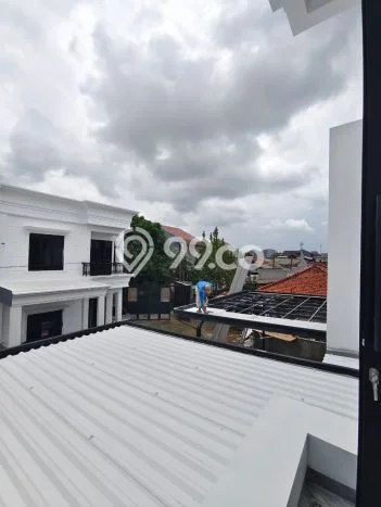 Jual Rumah Eksklusif 3 KT di Jatiwaringin, Jakarta Timur Jual Rumah Eksklusif 3 KT di Jatiwaringin, Jakarta Timur