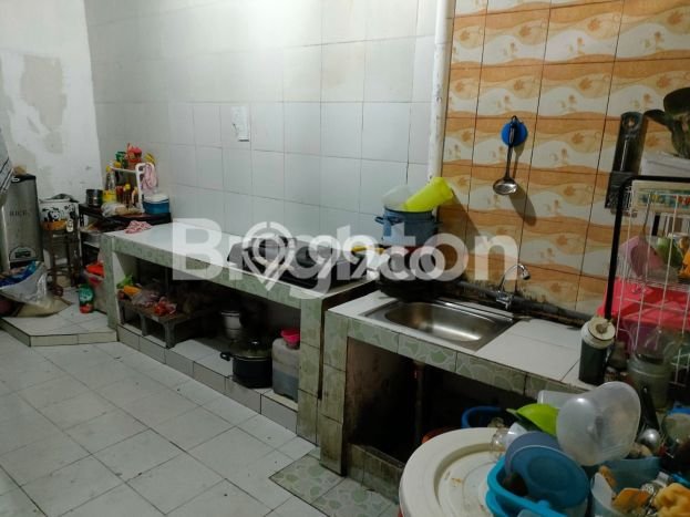 Hunian Berkelas LT 231m2m² / LB 150m2m² di Kawasan Nyaman Rungkut, Surabaya Hunian Berkelas LT 231m2m² / LB 150m2m² di Kawasan Nyaman Rungkut, Surabaya