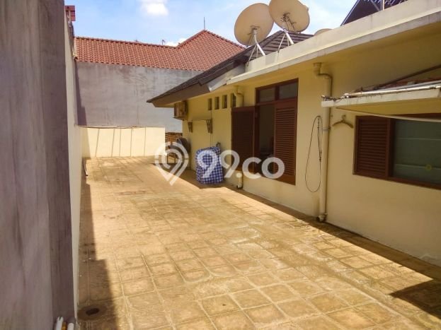 Rumah Elit Modern Tanpa Renovasi di Cibubur Jakarta Timur Rumah Elit Modern Tanpa Renovasi di Cibubur Jakarta Timur