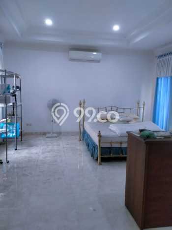 For Sale! Luxury House LT 604m2 Desain Modern di Mega Kuningan For Sale! Luxury House LT 604m2 Desain Modern di Mega Kuningan