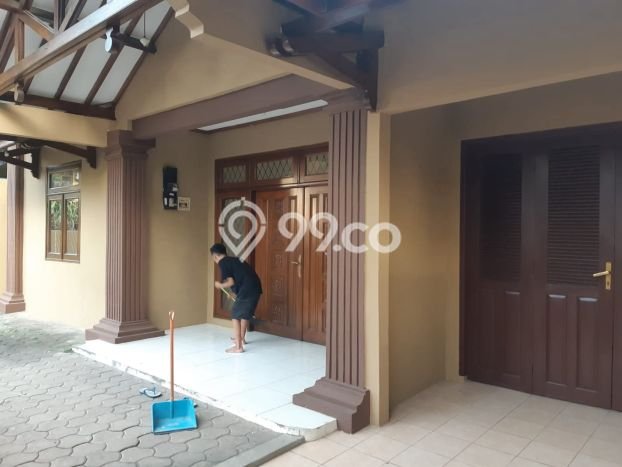 Jual Rumah Luas Megah Dengan View Eksklusif di Pegangsaan, Jakarta Pusat Jual Rumah Luas Megah Dengan View Eksklusif di Pegangsaan, Jakarta Pusat
