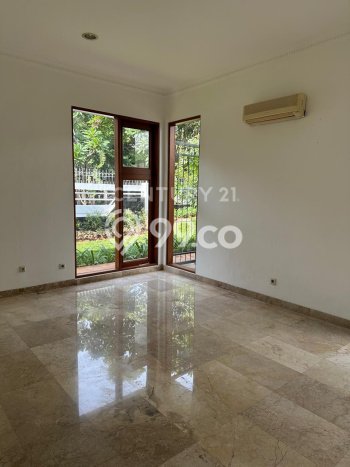 Rumah Elit Modern Siap Huni di Permata Hijau Jakarta Selatan Rumah Elit Modern Siap Huni di Permata Hijau Jakarta Selatan