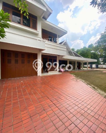 Hunian Minimalis dengan LT 800m2 & LB 600m2 Dikontrakkan di Pakubuwono Hunian Minimalis dengan LT 800m2 & LB 600m2 Dikontrakkan di Pakubuwono