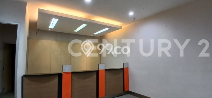 AREA KOMERSIAL! Ruko Disewakan di Mampang Prapatan, Luas 328m2m², Akses Utama AREA KOMERSIAL! Ruko Disewakan di Mampang Prapatan, Luas 328m2m², Akses Utama