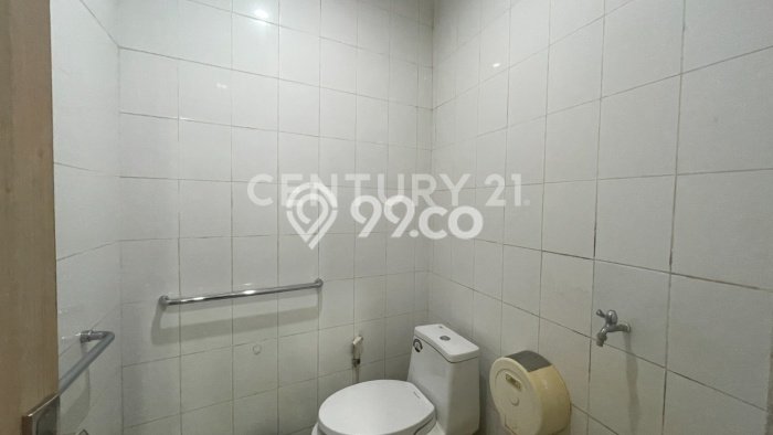 AREA KOMERSIAL! Ruko Disewakan Kawasan , Luas 300m2m², Akses Strategis, Siap Operasi AREA KOMERSIAL! Ruko Disewakan Kawasan , Luas 300m2m², Akses Strategis, Siap Operasi
