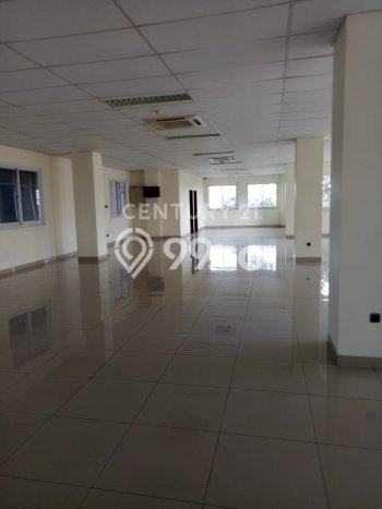 Unit Kantor Disewakan di Cikini di Area Ramai & Strategis Unit Kantor Disewakan di Cikini di Area Ramai & Strategis