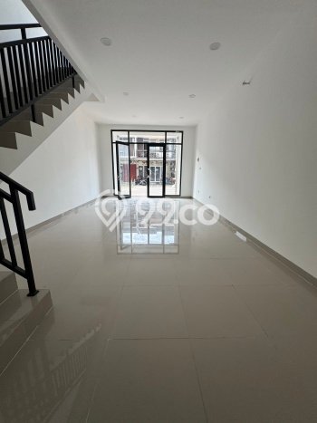 Ruko Usaha Dijual di Karawaci Tangerang LT 50m2 & LB 65m2 Ruko Usaha Dijual di Karawaci Tangerang LT 50m2 & LB 65m2