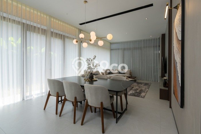 Rumah Elit LB 360m2 Siap Pakai Desain Elegan di Kota Baru Parahyangan, Bandung Rumah Elit LB 360m2 Siap Pakai Desain Elegan di Kota Baru Parahyangan, Bandung