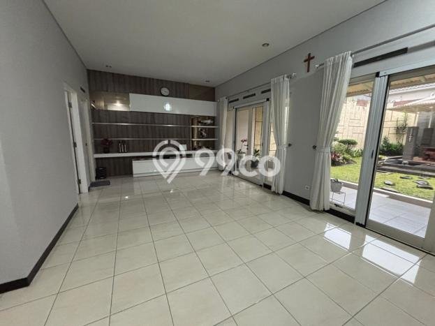 Sewa Rumah Murah di Kota Baru Parahyangan Bandung dengan 4 Kamar Tidur Sewa Rumah Murah di Kota Baru Parahyangan Bandung dengan 4 Kamar Tidur