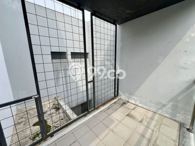 Rumah Strategis LT 180m2m² / LB 130m2m² di , Dekat Pusat Kota, Bandung Rumah Strategis LT 180m2m² / LB 130m2m² di , Dekat Pusat Kota, Bandung