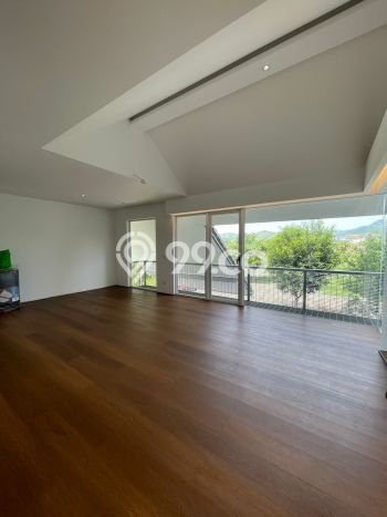 KESEMPATAN EMAS! Rumah Berkualitas di , Bandung, Luas 279m2m² LB 325m2m² KESEMPATAN EMAS! Rumah Berkualitas di , Bandung, Luas 279m2m² LB 325m2m²