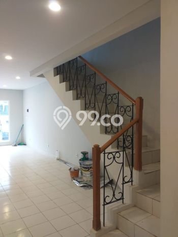 Dijual Ruko Kawasan Premium di Kota Wisata, Luas 120m², Jalan Raya Dijual Ruko Kawasan Premium di Kota Wisata, Luas 120m², Jalan Raya