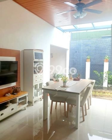 Rumah area Kota Wisata, 3 KT, Area Strategis, LT 180m² Bangunan 200m² Rumah area Kota Wisata, 3 KT, Area Strategis, LT 180m² Bangunan 200m²