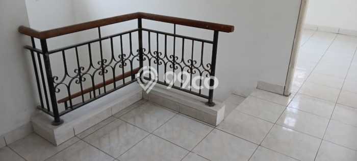 Hunian Mewah LB 171m2 Siap Pakai Desain Elegan di Kota Wisata, Bogor Hunian Mewah LB 171m2 Siap Pakai Desain Elegan di Kota Wisata, Bogor