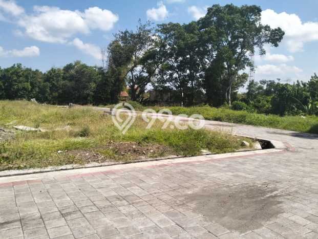 AREA PROSPEKTIF! Tanah Kawasan Nyitdah, Luas 120m², Akses Transportasi AREA PROSPEKTIF! Tanah Kawasan Nyitdah, Luas 120m², Akses Transportasi