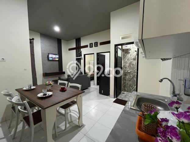Dijual Rumah Kost di canggu, Badung, 9 KT, 9 KM, Bangunan 215m2 Dijual Rumah Kost di canggu, Badung, 9 KT, 9 KM, Bangunan 215m2