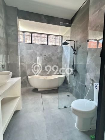 Vila di Canggu, Luas 170m2m², Dekat Mudah Pusat Kota Vila di Canggu, Luas 170m2m², Dekat Mudah Pusat Kota