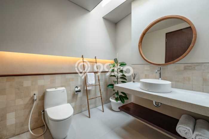 Vila Kawasan , Area 183m2m², Lingkungan Nyaman Vila Kawasan , Area 183m2m², Lingkungan Nyaman