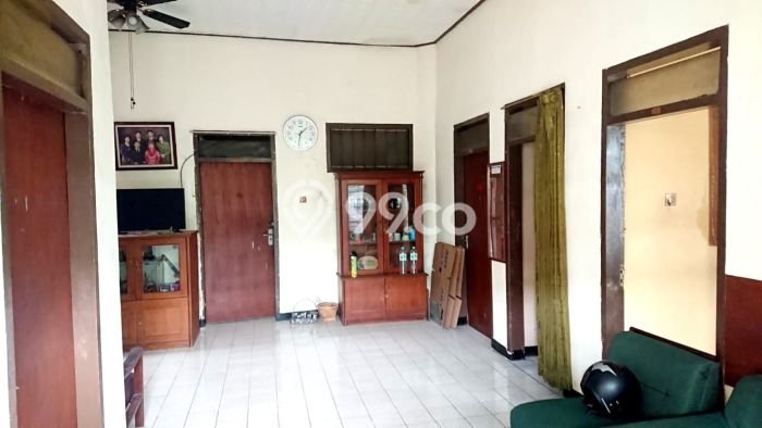 Dijual Rumah 4 Kamar Lokasi Ideal Nyaman dan Strategis di Astanaanyar Dijual Rumah 4 Kamar Lokasi Ideal Nyaman dan Strategis di Astanaanyar